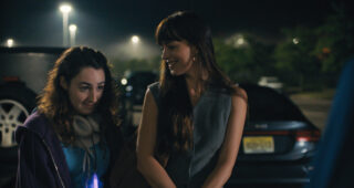 Cha Cha Real Smooth : Photo Dakota Johnson, Vanessa Burghardt