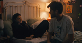 Cha Cha Real Smooth : Photo Odeya Rush, Cooper Raiff