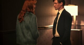 Chloe : photo Poppy Gilbert, Jack Farthing