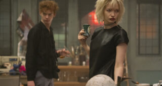 Pistol : Photo Thomas Brodie-Sangster, Talulah Riley