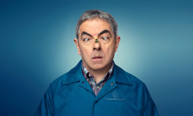 Seul face à l'abeille : Photo Rowan Atkinson