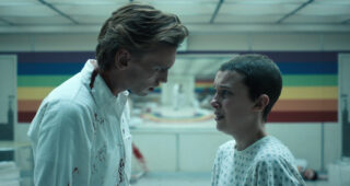 Stranger Things : photo, Millie Bobby Brown, Jamie Campbell Bower