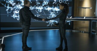 Thandiwe Newton : photo, Aaron Paul, Westworld