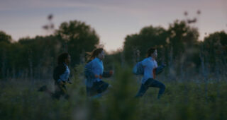 Paper Girls : photo Camryn Jones, Fina Strazza, Riley Lai Nelet
