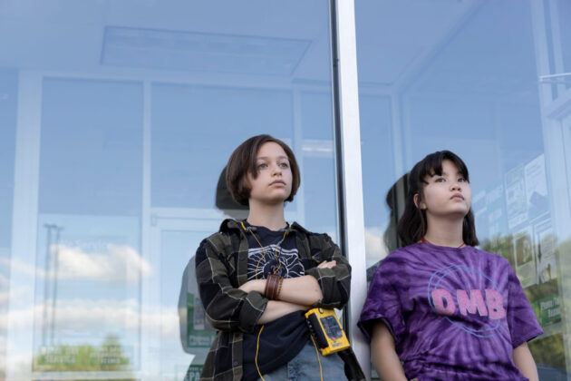 Paper Girls : photo Sofia Rosinsky, Riley Lai Nelet