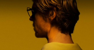 Monster: The Jeffrey Dahmer Story : Photo Evan Peters