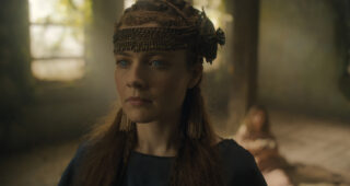 See : photo, Hera Hilmar