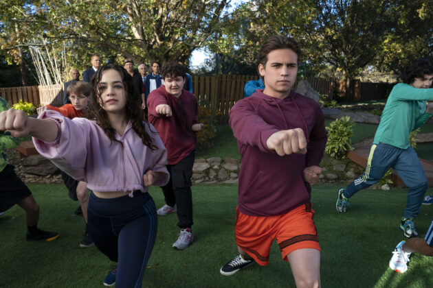 Cobra Kai : photo, Tanner Buchanan, Mary Mouser