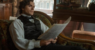Enola Holmes 2 : photo Henry Cavill