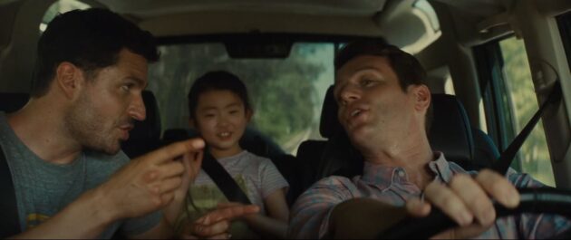 Knock at the Cabin : photo, Jonathan Groff, Ben Aldridge, Kristen Cui