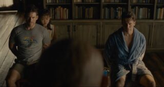 Knock at the Cabin : photo, Jonathan Groff, Ben Aldridge, Kristen Cui