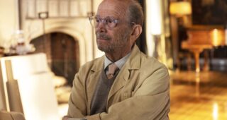 The Old Man : photo, Joel Grey