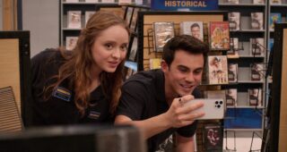 Blockbuster : photo, Tyler Alvarez, Madeleine Arthur