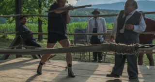 Le survivant : photo, Ben Foster, Danny DeVito