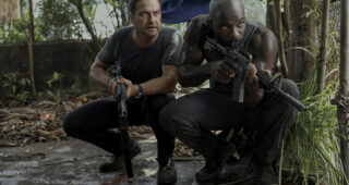 Mayday : photo, Mike Colter