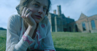 L’Amant de Lady Chatterley : photo Emma Corrin