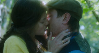 L’Amant de Lady Chatterley : Photo Emma Corrin, Jack O'Connell