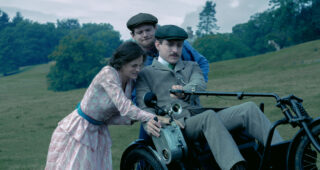 L’Amant de Lady Chatterley : photo Emma Corrin, Jack O'Connell, Matthew Duckett
