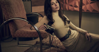 Daisy Jones & The Six : photo, Camila Morrone
