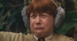 Harry Potter et la Chambre des secrets : Ron Weasley ne supporte pas le bruit des Mandragores