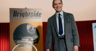 Hello Tomorrow! : photo, Billy Crudup