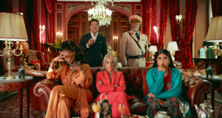 Murder Mystery 2 : photo, Kuhoo Verma, Mélanie Laurent, John Kani, Enrique Arce (II), Jodie Turner-Smith