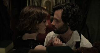 YOU : Photo Penn Badgley, Charlotte Ritchie