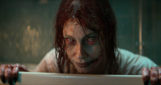 Evil Dead Rise : photo, Alyssa Sutherland