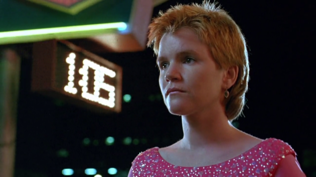 Appel d'urgence : photo, Mare Winningham