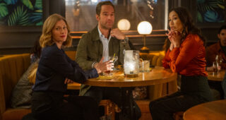 Lucky Hank : Photo Mireille Enos, Chris Diamantopoulos