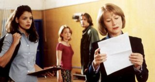 Mrs. Tingle : photo, Katie Holmes, Marisa Coughlan, Barry Watson, Helen Mirren