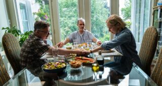 Beau is Afraid : Photo Joaquin Phoenix, Nathan Lane, Amy Ryan