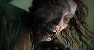 Evil Dead Rise : photo, Alyssa Sutherland