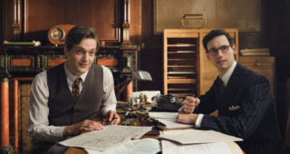 Transatlantique : Photo Lucas Englander, Cory Michael Smith