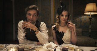 Transatlantique : Photo Lucas Englander, Gillian Jacobs