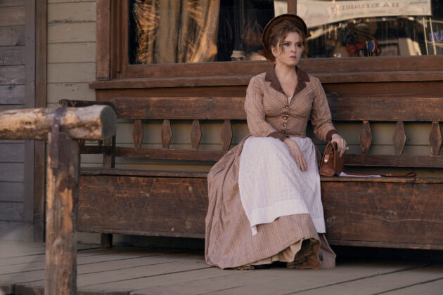 High Desert : Photo Bernadette Peters