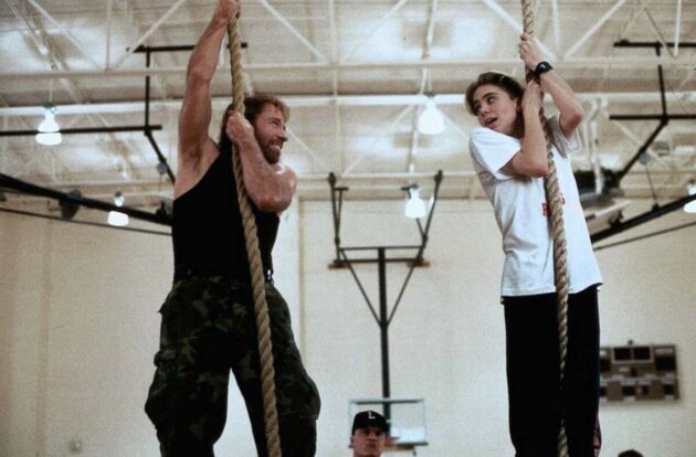 Sidekicks : Chuck Norris, Jonathan Brandis
