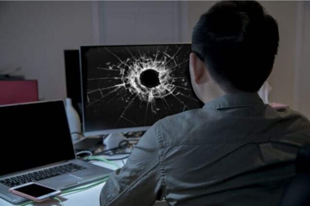 Black Mirror : écran cassé