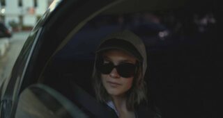 Black Mirror : Photo Clara Rugaard-Larsen