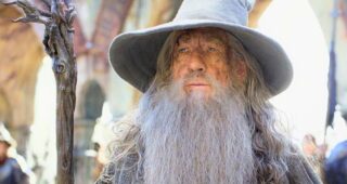 Le Hobbit : La Bataille des cinq armées : l'acteur de Gandalf explique pourquoi il a refusé de jouer Dumbledore
