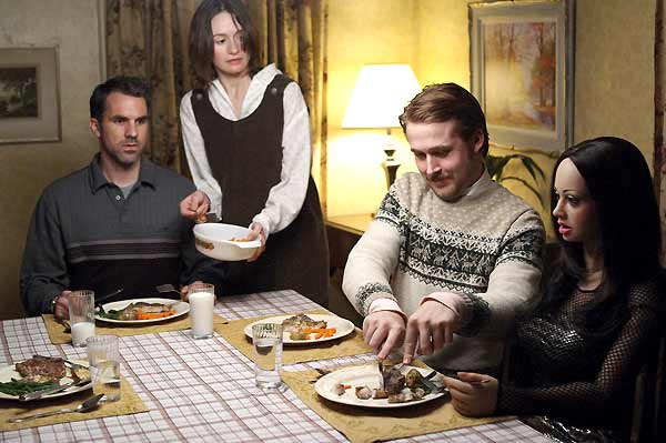 Une fiancée pas comme les autres : photo, Paul Schneider, Emily Mortimer, Ryan Gosling