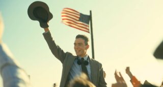 Oppenheimer : Oliver Stone donne son avis sur le film de Christopher Nolan