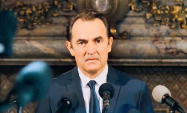 Second Tour : Albert Dupontel veut devenir président dans la bande-annonce déjantée