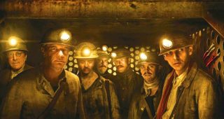 Gueules noires : critique dans l'abime du temps