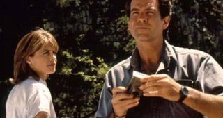 Le Pic de Dante : photo, Linda Hamilton, Pierce Brosnan