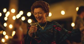 The Crown : Photo Lesley Manville