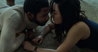Mr. & Mrs. Smith : photo, Maya Erskine, Donald Glover