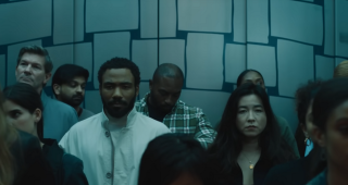 Mr. & Mrs. Smith : photo, Maya Erskine, Donald Glover