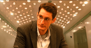 Gourou : Pierre Niney sera un gourou dans le prochain thriller du réalisateur de Boîte noire