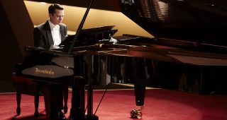 Grand Piano : photo, Elijah Wood